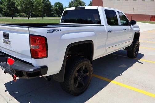 White 2014 GMC Sierra 1500 SLE