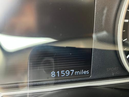 Silver 2021 Nissan Versa 1.6 SV