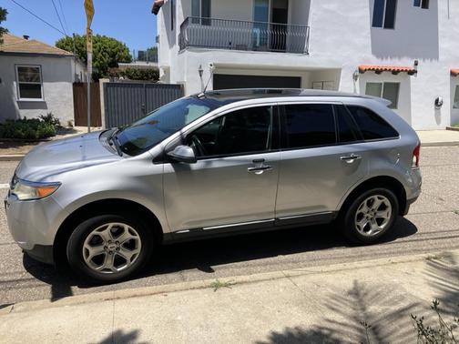 Silver 2011 Ford Edge SEL