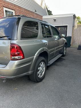 Gray 2005 Buick Rainier CXL