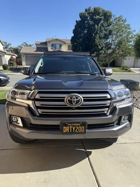 2017 Toyota Land Cruiser Base