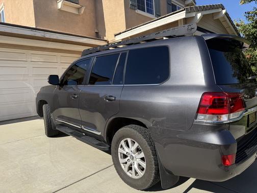 2017 Toyota Land Cruiser Base