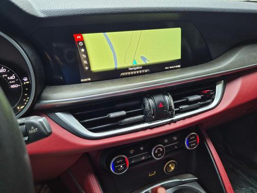 White 2018 Alfa Romeo Stelvio Ti