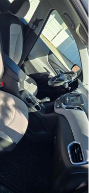 White 2019 Chevrolet Equinox LS