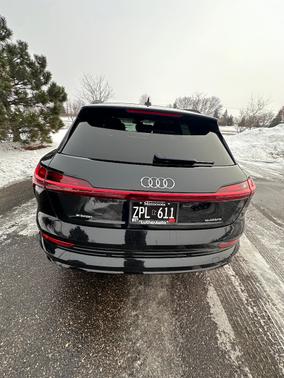 2021 Audi e-tron Premium