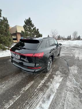 2021 Audi e-tron Premium