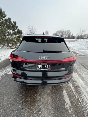 2021 Audi e-tron Premium