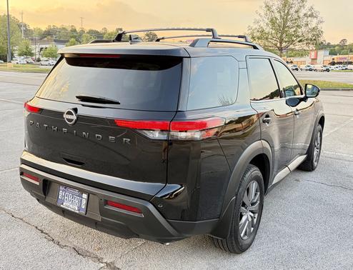 Black 2025 Nissan Pathfinder SV