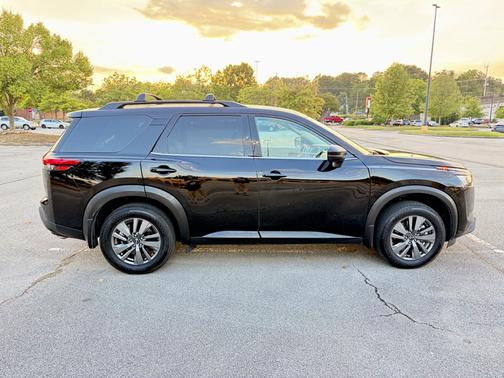 Black 2025 Nissan Pathfinder SV
