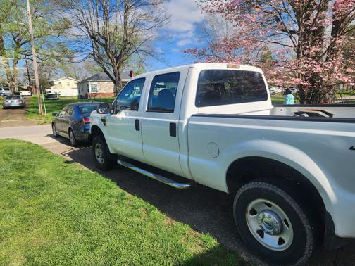 2008 Ford F-250 XL Crew Cab Super Duty