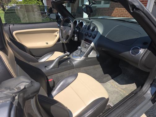 2008 Pontiac Solstice Base