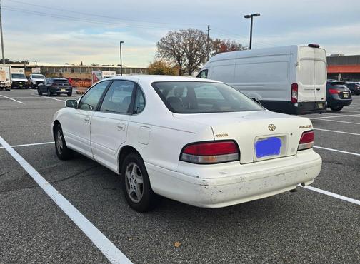 White 1997 Toyota Avalon XLS