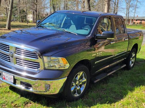 Photo 2 of 20 of 2014 RAM 1500 Big Horn