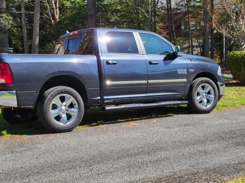 Photo 5 of 20 of 2014 RAM 1500 Big Horn