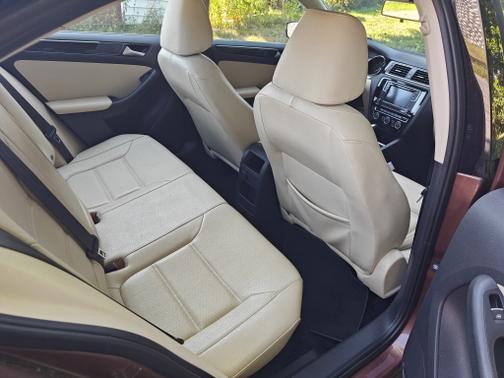 2017 Volkswagen Jetta 1.8T SEL Premium