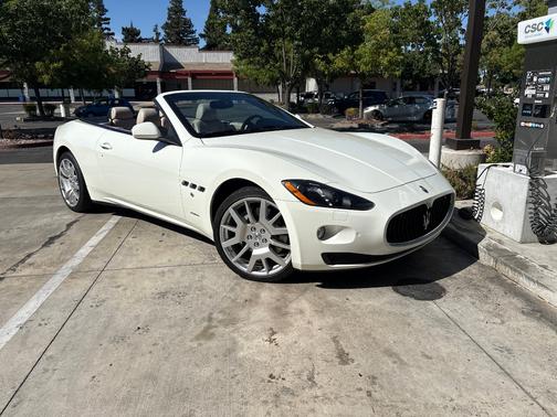 2013 Maserati GranTurismo Base