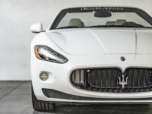 2013 Maserati GranTurismo Base