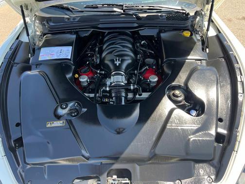 2013 Maserati GranTurismo Base