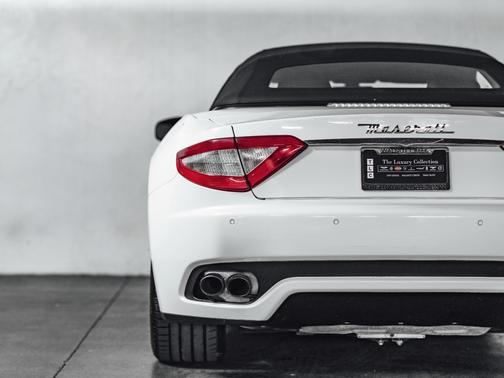 2013 Maserati GranTurismo Base