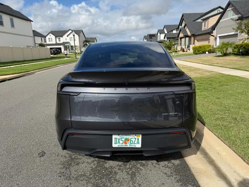 2026 Tesla Model Y Long Range AWD