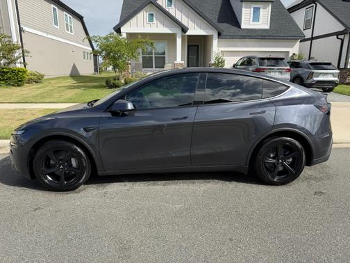 2026 Tesla Model Y Long Range AWD