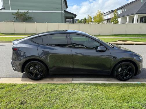 2026 Tesla Model Y Long Range AWD