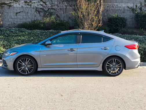 2018 Hyundai ELANTRA Sport