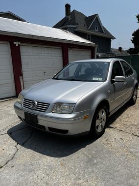 Silver 2004 Volkswagen Jetta GLS