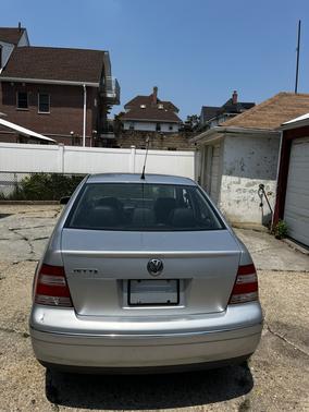 Silver 2004 Volkswagen Jetta GLS