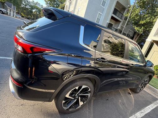 2024 Mitsubishi Outlander SE Black Edition w/Pano Roof