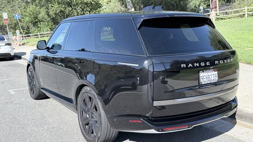 Black 2022 Land Rover Range Rover P400 SE SWB