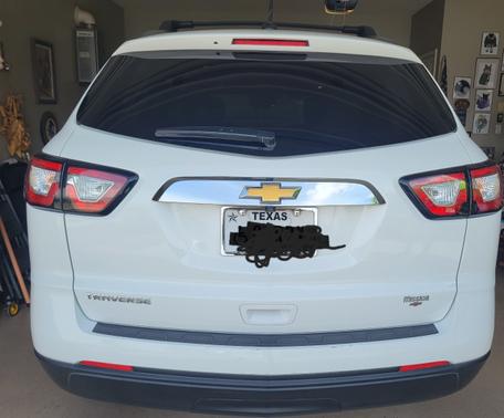 White 2017 Chevrolet Traverse LS