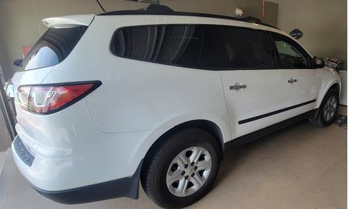 White 2017 Chevrolet Traverse LS