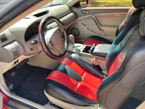Red 2003 INFINITI G35 Base