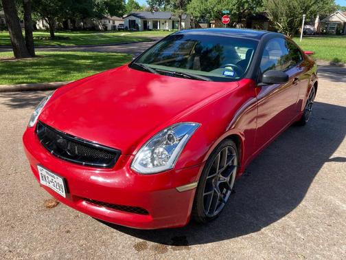 Red 2003 INFINITI G35 Base