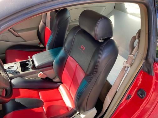Red 2003 INFINITI G35 Base