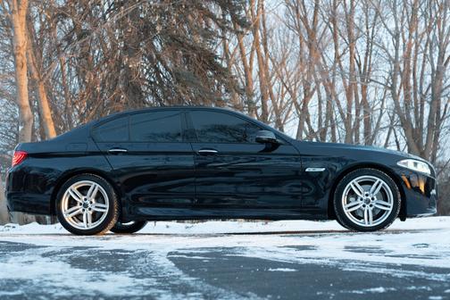 Black 2016 BMW 550 i xDrive