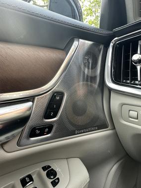 Black 2018 Volvo S90 T6 Inscription