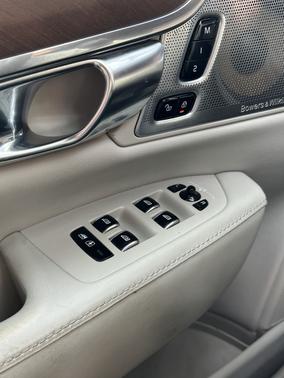 Black 2018 Volvo S90 T6 Inscription