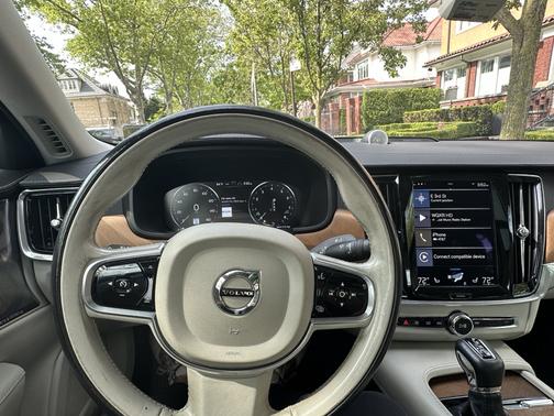 Black 2018 Volvo S90 T6 Inscription