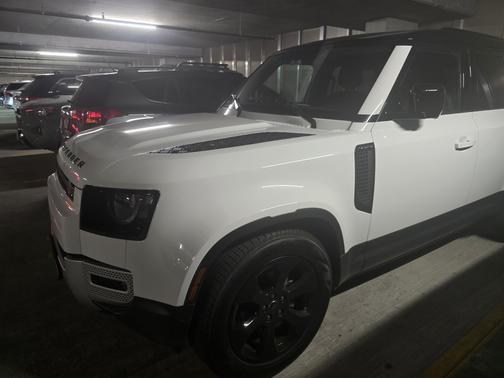 2024 Land Rover Defender 110 P300 S