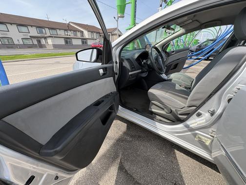 Silver 2012 Nissan Sentra 2.0 S