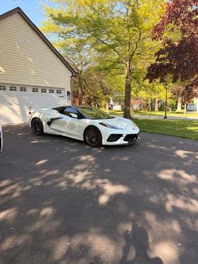 White 2024 Chevrolet Corvette Stingray w/2LT