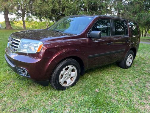 Red 2015 Honda Pilot LX