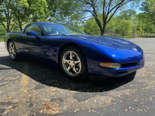 Blue 2004 Chevrolet Corvette Base