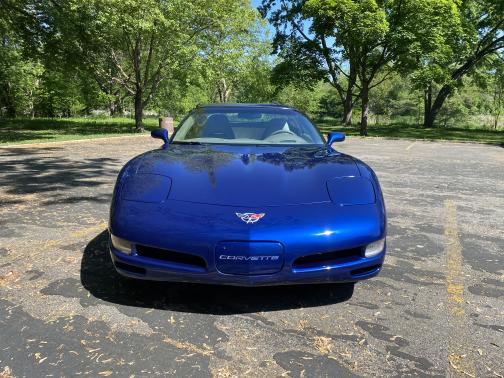 Blue 2004 Chevrolet Corvette Base