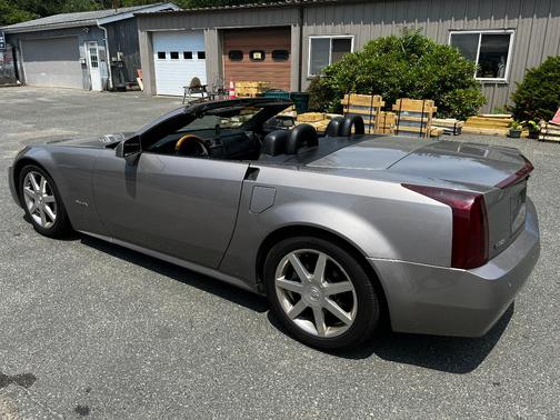 Beige 2004 Cadillac XLR Base