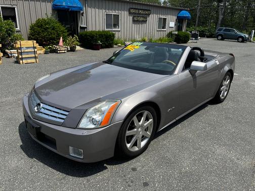 Beige 2004 Cadillac XLR Base