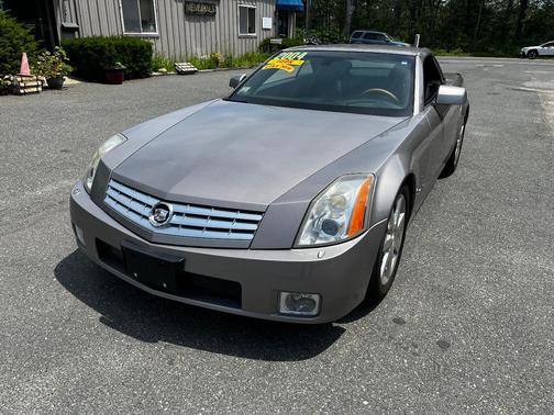 Beige 2004 Cadillac XLR Base