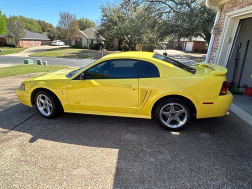 2001 Ford Mustang SVT Cobra